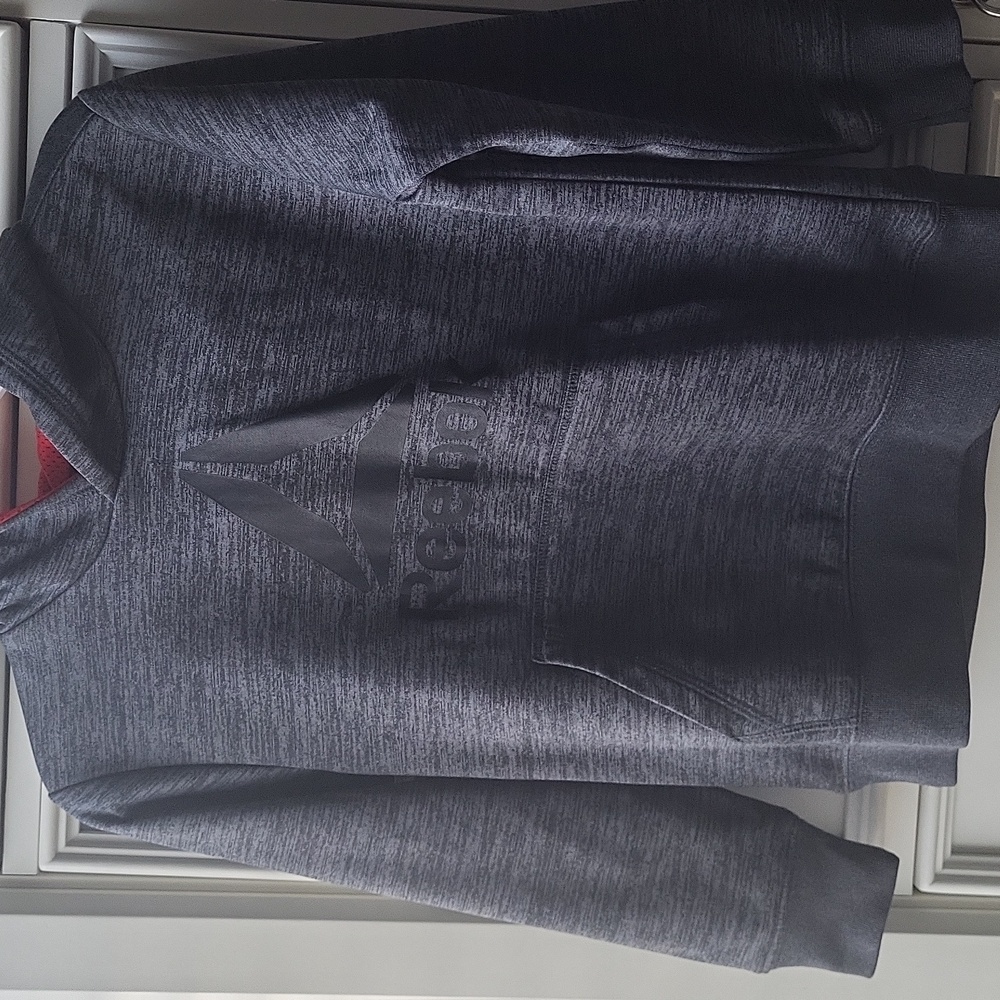 Reebox pullover hoodie EUC Gray boys - 6/7
